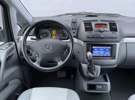 Mercedes-Benz - Viano