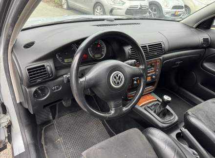 Volkswagen - Passat