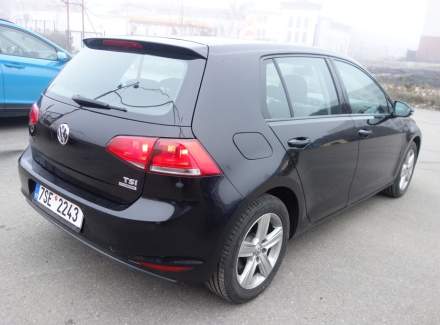 Volkswagen - Golf