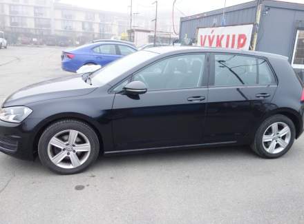 Volkswagen - Golf