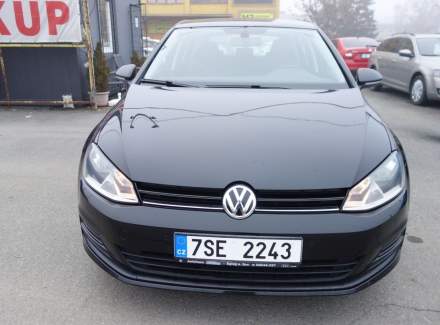 Volkswagen - Golf