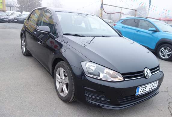 Volkswagen - Golf