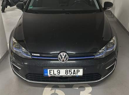 Volkswagen - Golf