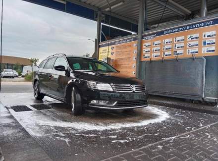 Volkswagen - Passat