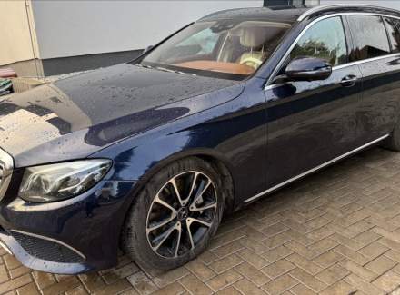 Mercedes-Benz - E-class