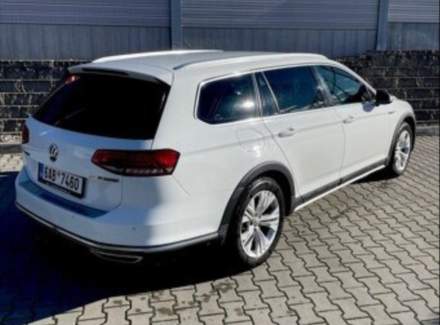 Volkswagen - Passat