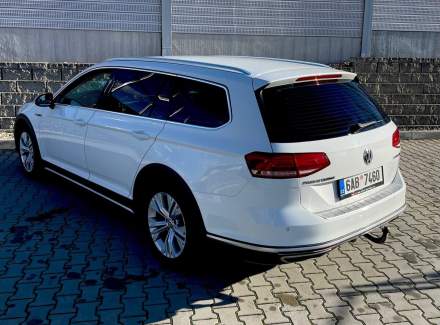 Volkswagen - Passat