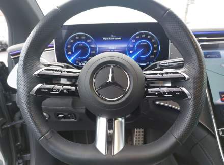 Mercedes-Benz - EQE