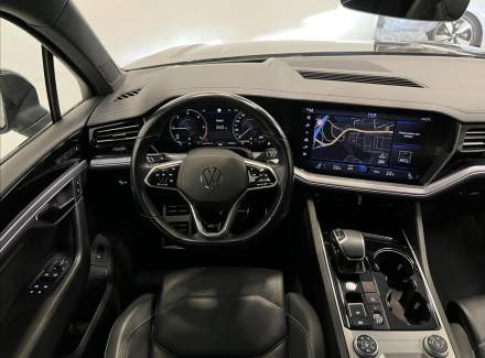 Volkswagen - Touareg