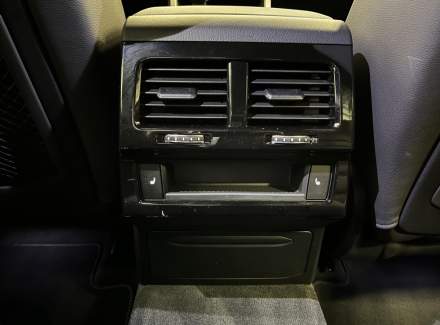 Volkswagen - Touareg