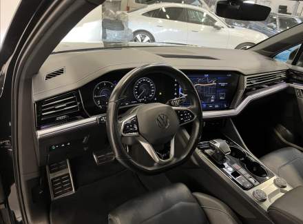 Volkswagen - Touareg