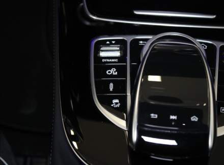 Mercedes-Benz - E-class