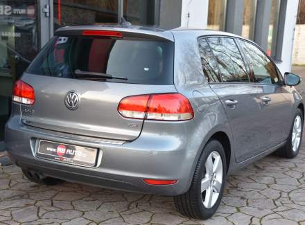 Volkswagen - Golf