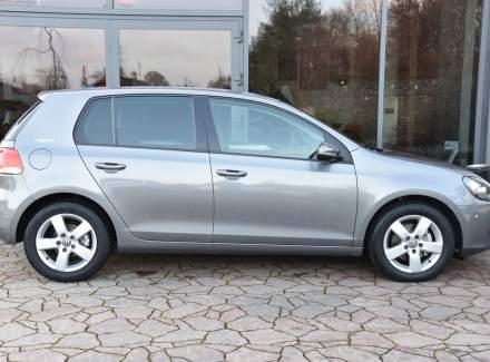 Volkswagen - Golf