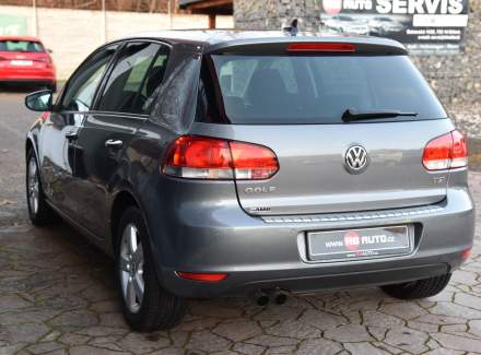 Volkswagen - Golf