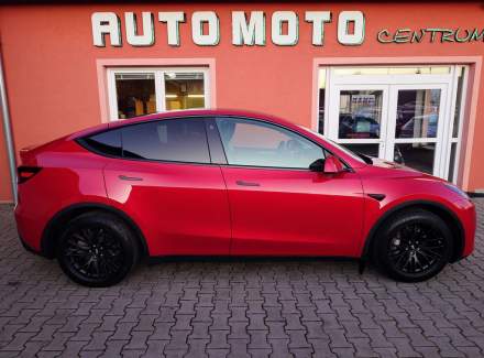 Tesla - Model Y