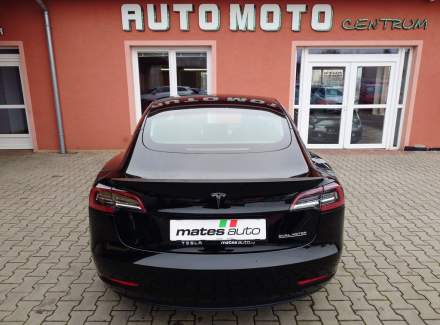 Tesla - Model 3
