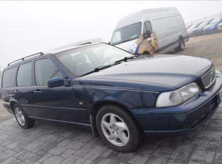 Volvo - V70