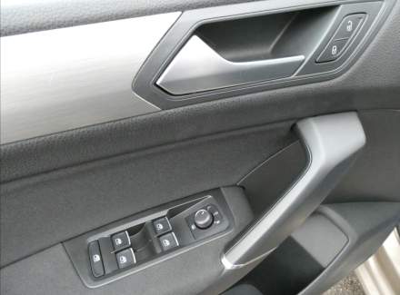 Volkswagen - Touran