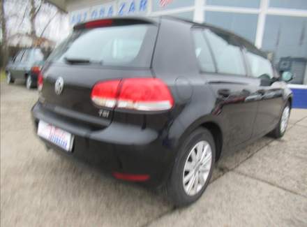 Volkswagen - Golf