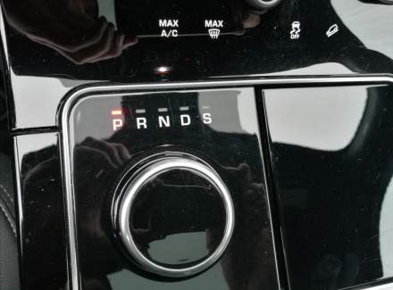 Land Rover - Range Rover Velar