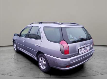 Peugeot - 306