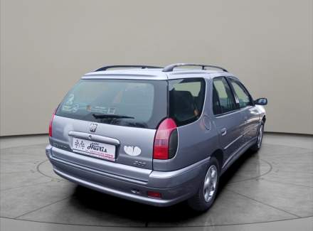 Peugeot - 306