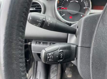 Peugeot - 5008