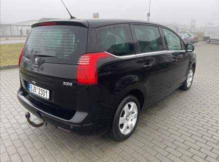 Peugeot - 5008
