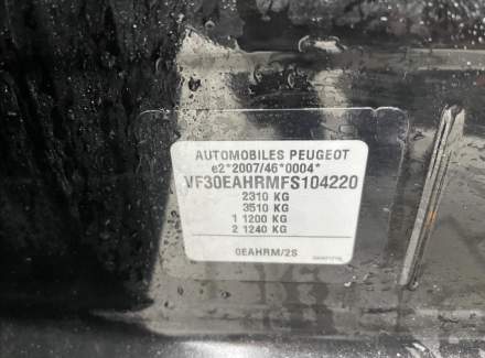 Peugeot - 5008