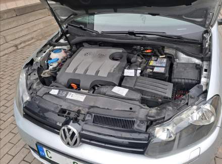 Volkswagen - Golf