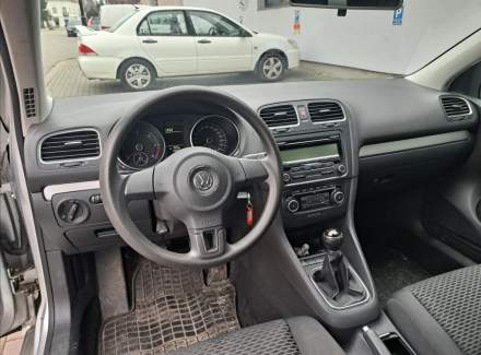 Volkswagen - Golf
