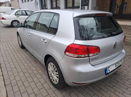 Volkswagen - Golf