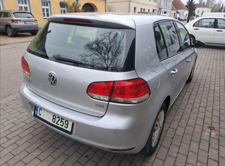 Volkswagen - Golf
