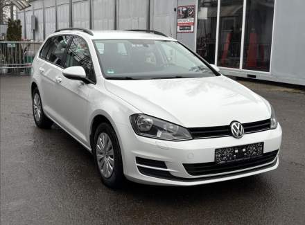 Volkswagen - Golf