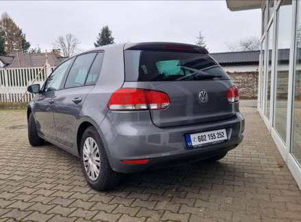 Volkswagen - Golf