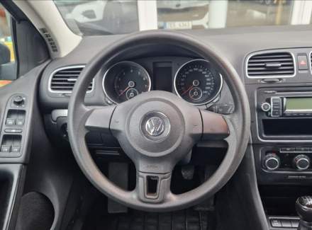 Volkswagen - Golf