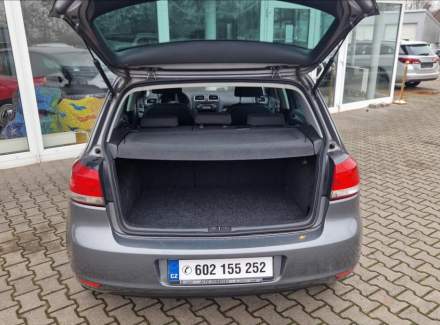 Volkswagen - Golf