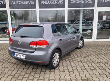 Volkswagen - Golf