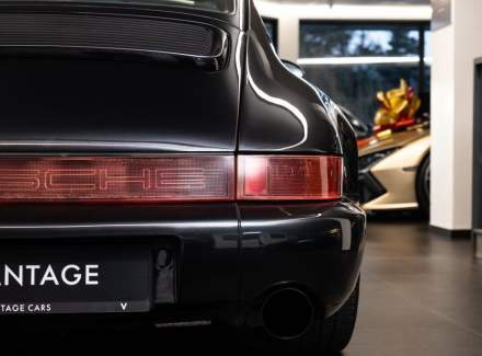 Porsche - 911