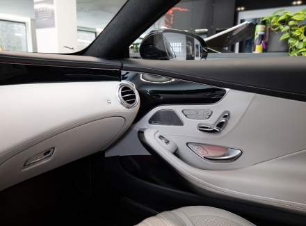 Mercedes-Benz - S-class