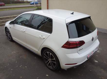 Volkswagen - Golf