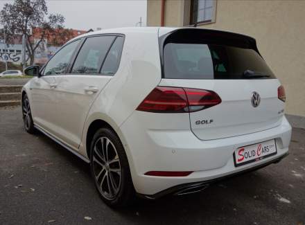 Volkswagen - Golf