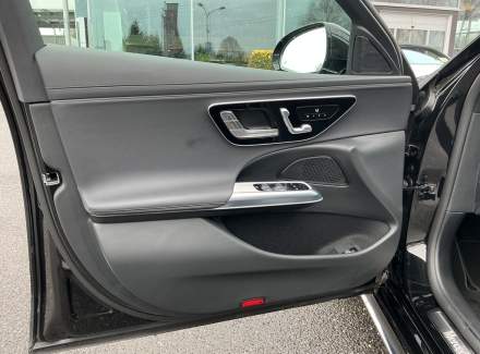 Mercedes-Benz - E-class