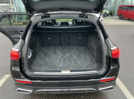 Mercedes-Benz - E-class