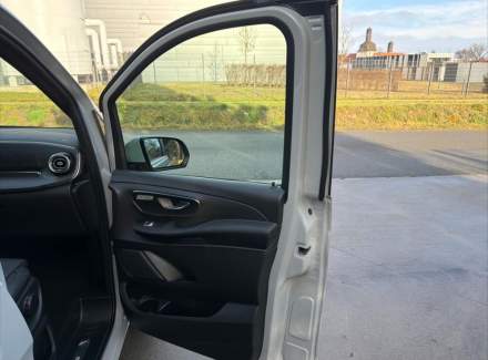 Mercedes-Benz - V-class