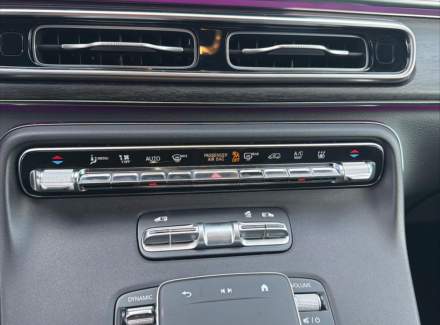 Mercedes-Benz - V-class