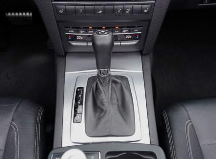 Mercedes-Benz - E-class