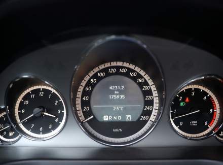 Mercedes-Benz - E-class