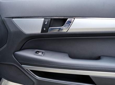 Mercedes-Benz - E-class